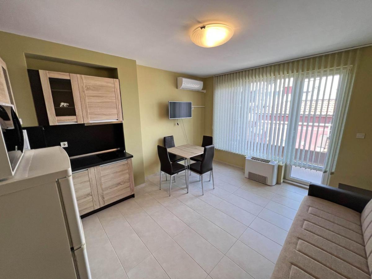Valemar Apartments Pomorie Exterior photo